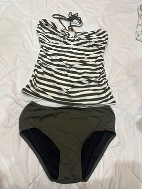 NWOT Michael Kors Black and White Striped Tankini with Olive Bottoms size M